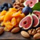 découvrez les bienfaits des fruits secs et pourquoi les intégrer quotidiennement à votre alimentation pour une santé optimale.
