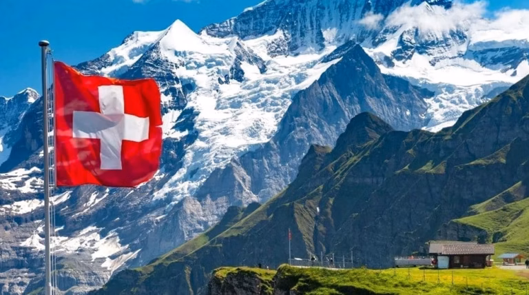 Suisse : jusqu’à 6 500 € de salaire pour attirer 85 000 travailleurs étrangers dans une campagne de recrutement massive